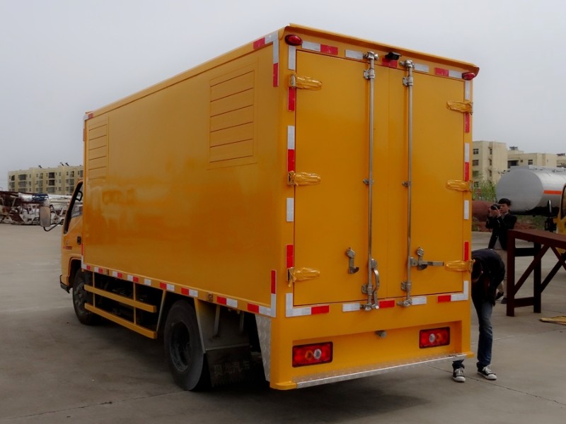江鈴小型應(yīng)急發(fā)電車、電源車
